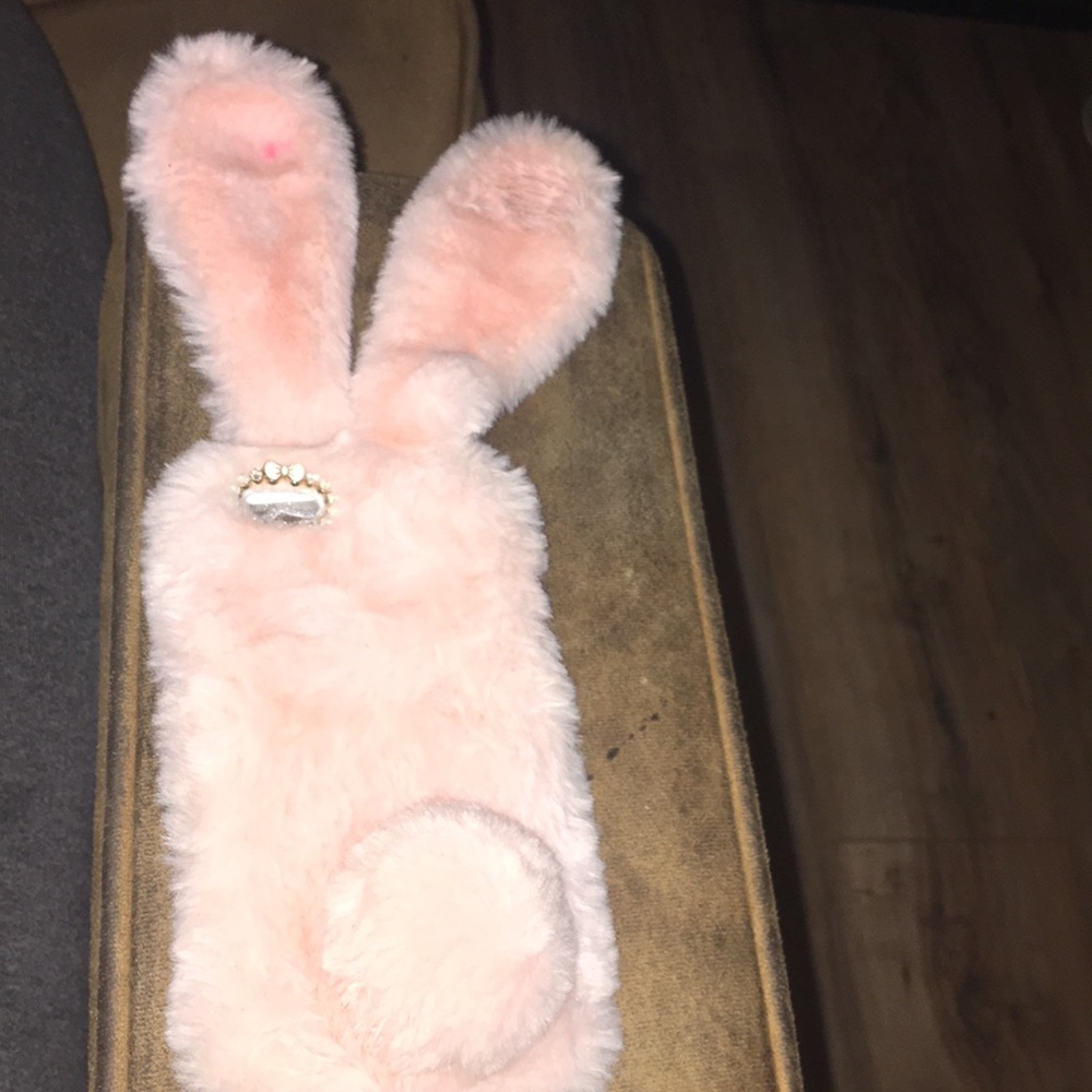 Soft pink fuzzy phone case! iPhone 6/6s